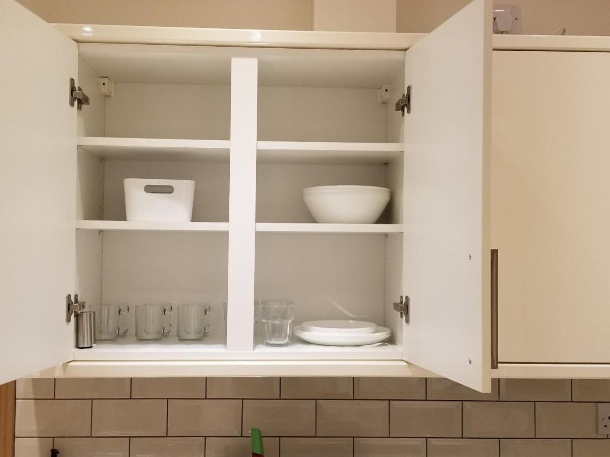 London Luxury Apartment 4 Bedroom Sleeps 12 People With 4 Bathrooms 1 Min Walk From Station Wanstead エクステリア 写真